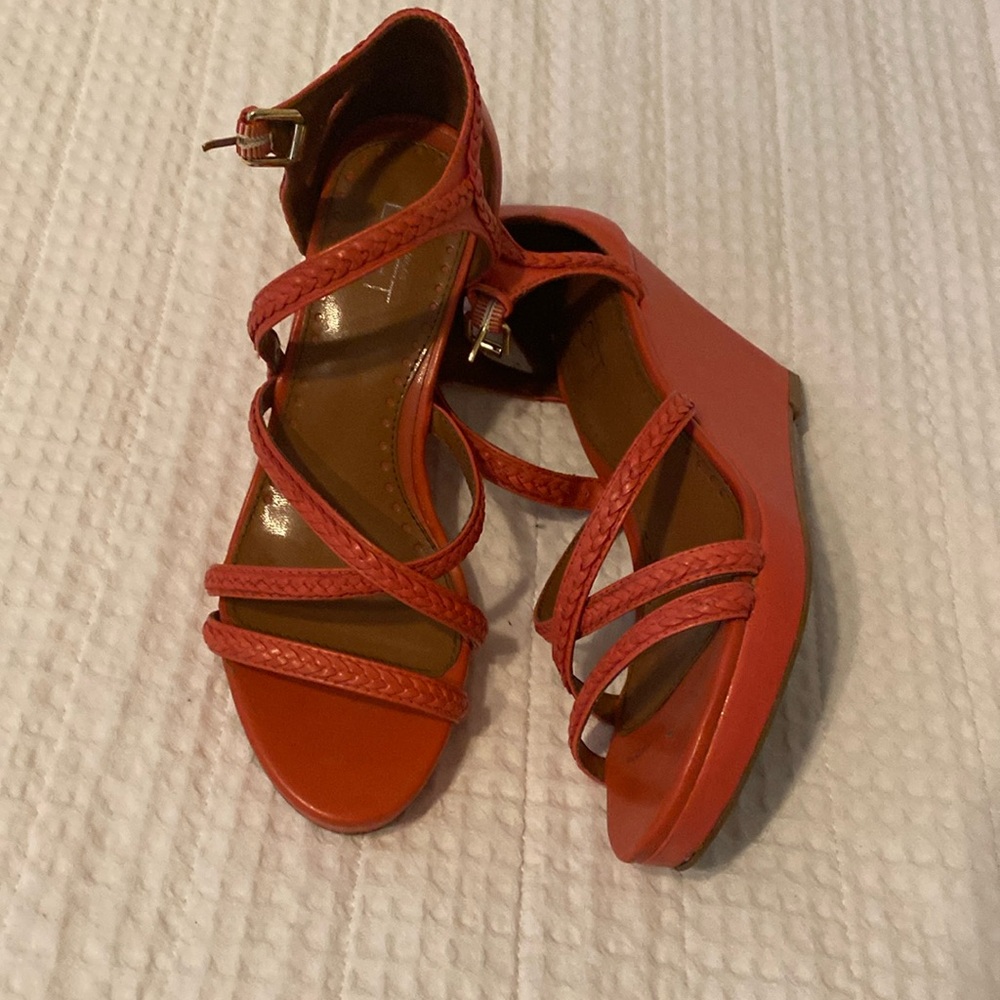 Loft wedges, coral